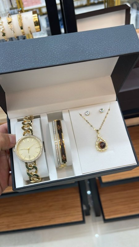 Women watche set -W.W.S.56